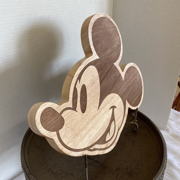 Disney Mickey Mouse LARGE Wood Cutting Charcuterie Board Built to Last NEW - Picture 3 of 5